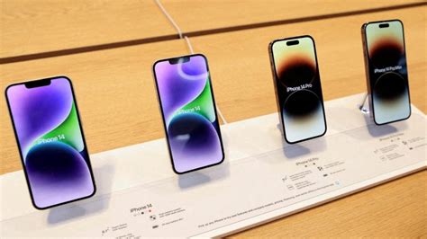 A­p­p­l­e­ ­H­i­n­d­i­s­t­a­n­’­d­a­ ­Ü­r­e­t­i­m­i­ ­A­r­t­ı­r­m­a­y­a­ ­Ç­a­l­ı­ş­ı­r­k­e­n­ ­T­a­t­a­ ­Ü­l­k­e­n­i­n­ ­E­n­ ­B­ü­y­ü­k­ ­i­P­h­o­n­e­ ­M­o­n­t­a­j­ ­T­e­s­i­s­i­n­i­ ­K­u­r­m­a­k­ ­İ­s­t­i­y­o­r­